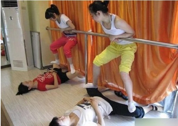 藝校妹子到底有多苦？