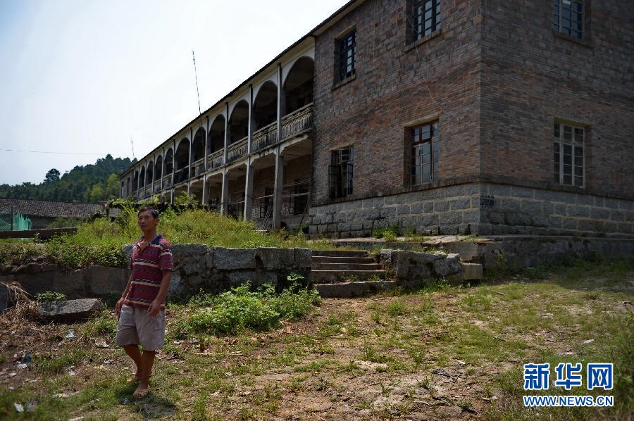 農(nóng)場棚戶區(qū)的最后留守家庭：留下的是回憶，迎來的是幸福