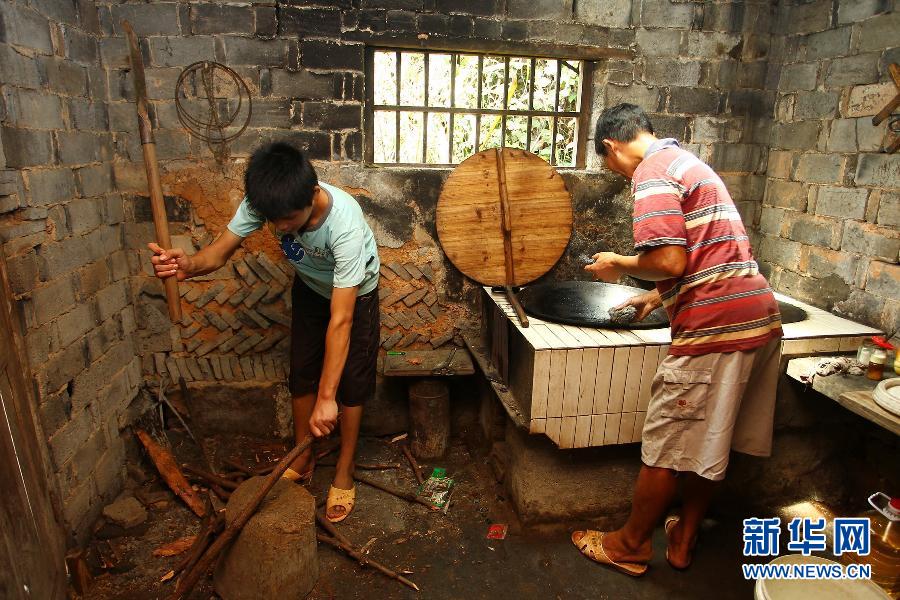 農(nóng)場棚戶區(qū)的最后留守家庭：留下的是回憶，迎來的是幸福