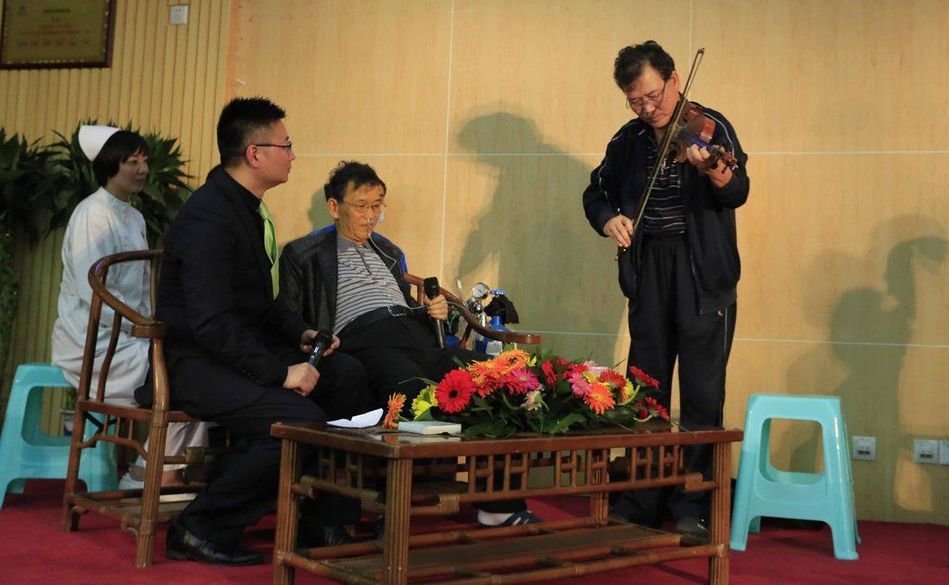 肝癌晚期患者開(kāi)生前追悼會(huì)