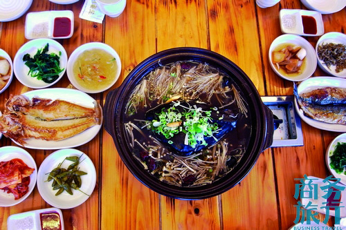 島上著名的養(yǎng)生大餐。