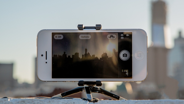 手機(jī)“禍害”旅行的10大罪證 你中槍了嗎？