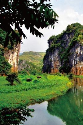 　　中國人對園林的喜愛更多是根源于一種隱逸遁世的情懷?！? complete=