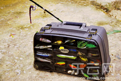 　　又稱擬餌釣魚,起源于歐洲,國內(nèi)翻譯為“路亞”。