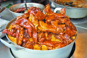 青巖古鎮(zhèn)的豬腳。