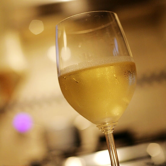 中西合璧過(guò)中秋 月餅與美酒的相得益彰