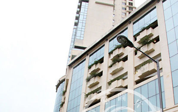 豪宅外部。