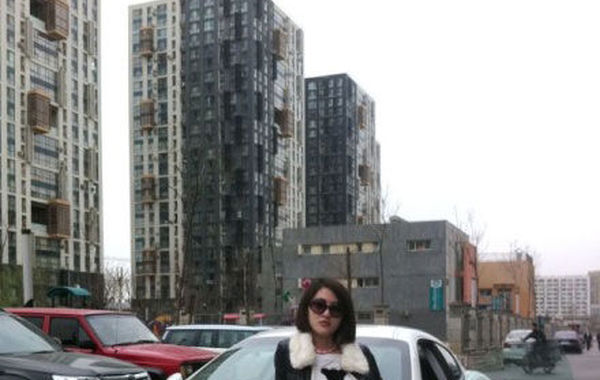 郭美美的座駕瑪莎拉蒂購于2011年4月2日，購車款為240萬元。