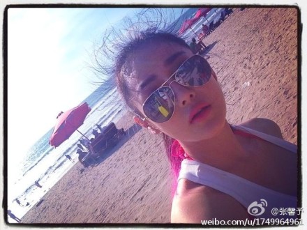 張馨予在印尼輕裝開工，但一想到要返回北京，即時打冷震