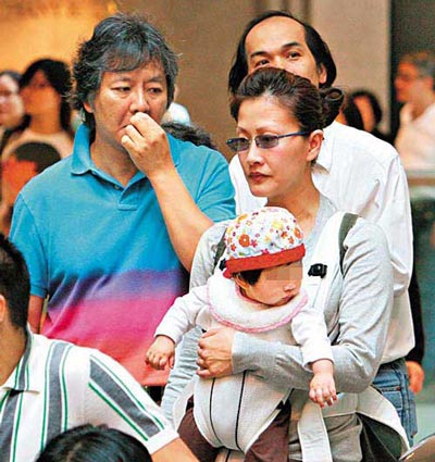 陳慧珊和老公鐘家鴻、女兒