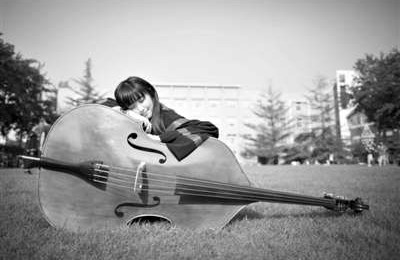 提琴專業(yè)的康康被稱為“人大女神”。