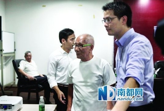 發(fā)布會現(xiàn)場，葉問兒子葉準中途離場。