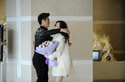 曝蕭薔酒店約會90后男子后丟失名貴項鏈