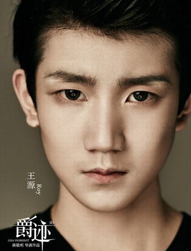 不知是演什么角色呢？