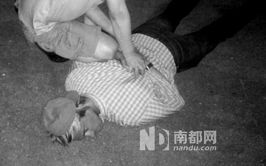 俄羅斯安全部門發(fā)布圖片顯示，美國駐俄使館工作人員福格爾被抓獲。