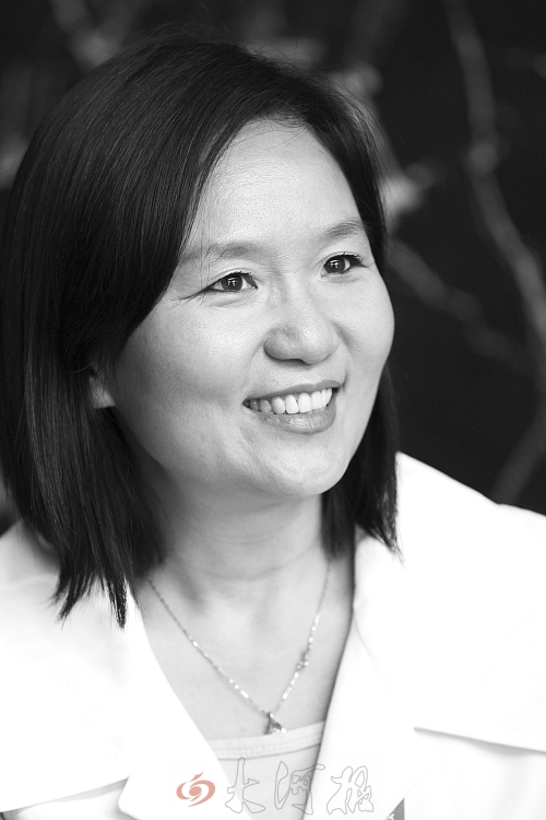 　　王碧玲：“中原地區(qū)的市場(chǎng)增長(zhǎng)太迅速了，我們現(xiàn)有的鄭州物流中心已經(jīng)感覺(jué)力不從心……”