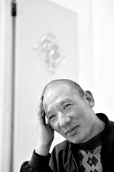 因涉嫌一起奸殺幼女事件，李懷亮被羈押近12年，三次審判，三次因“證據(jù)不足”被撤銷。 本版圖片均為資料圖片