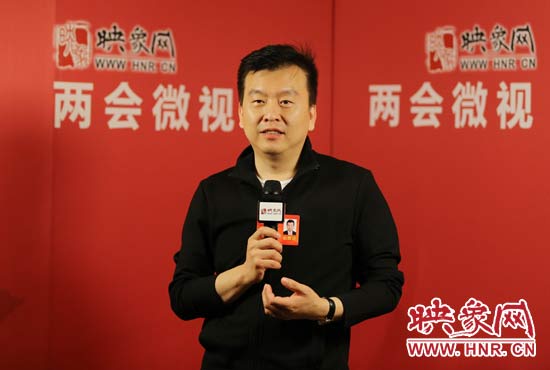 全國人大代表張澤群接受映象網(wǎng)“兩會微視”訪談。