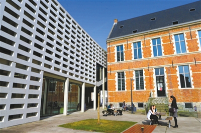 位于布魯日的歐洲學(xué)院。