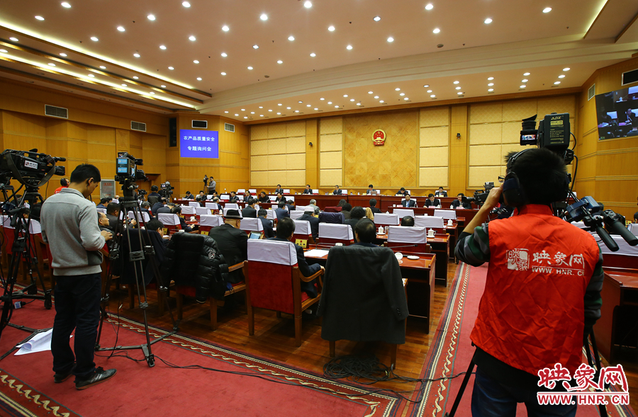 映象網(wǎng)對(duì)專題詢問會(huì)進(jìn)行全程直播。