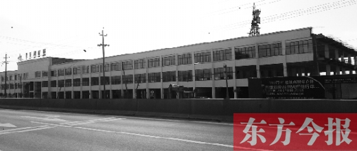 家居建材城已經(jīng)封頂，可耿莊村的安置房還未見蹤影。