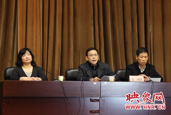 第二組競聘團隊，胡士才（中）朱金星（右）趙瑞瑩（左）。