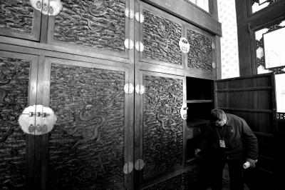      黃花梨家具。