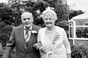 克萊門(mén)特和妻子希瑟。人民網(wǎng)照片