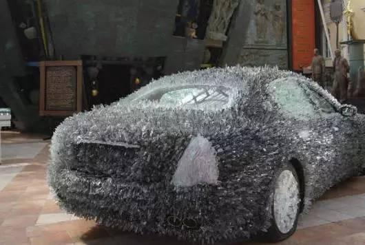 驚！車主用玻璃渣改裝瑪莎拉蒂