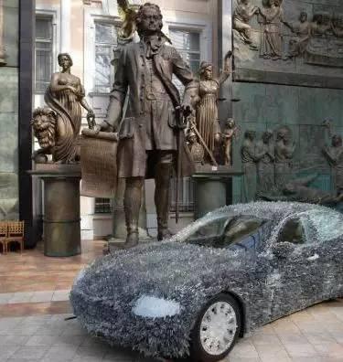 驚！車主用玻璃渣改裝瑪莎拉蒂