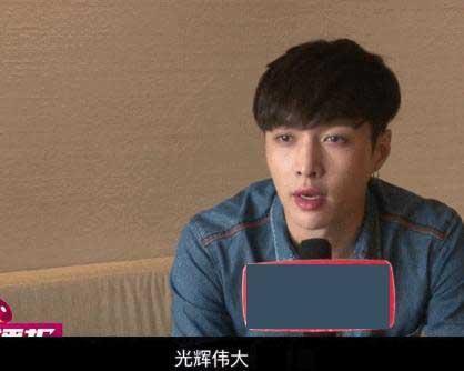 選關(guān)曉彤或江疏影？張藝興：我選我媽 光輝偉大