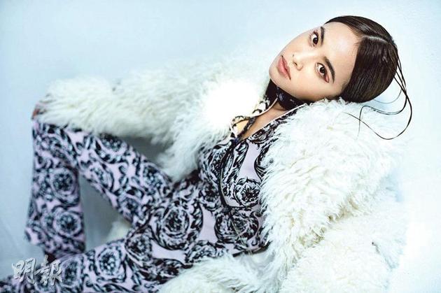 蔡依林的新歌高唱要勇敢做自己，沒想到MV卻鬧出風(fēng)波。