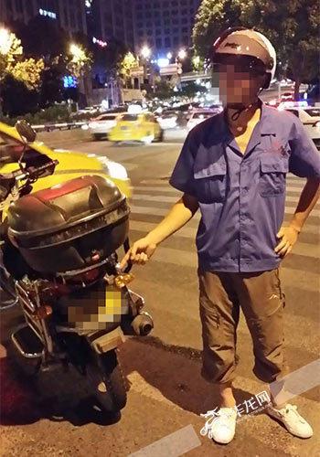 駕駛員主動(dòng)要求進(jìn)行酒精含量測(cè)試。警方供圖