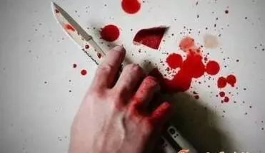 男子用被子捂死妻子 在其胸部、腹部寫(xiě)下我愛(ài)你