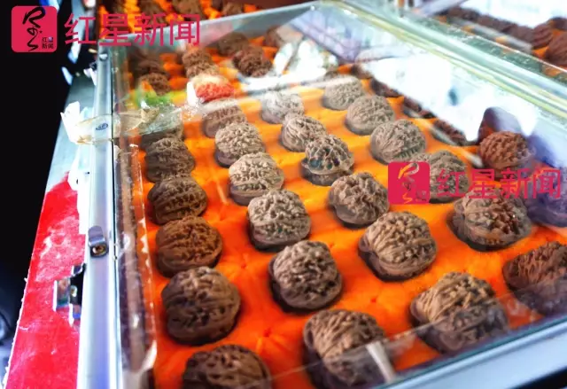 文玩核桃遇冷由幾萬一對降到5元沒人要？商戶否認(rèn)