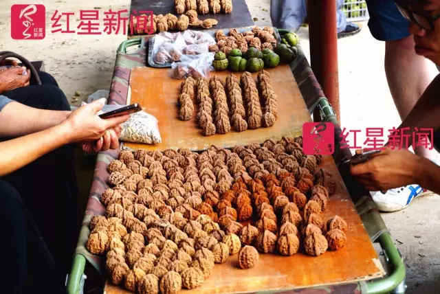 文玩核桃遇冷由幾萬一對降到5元沒人要？商戶否認(rèn)