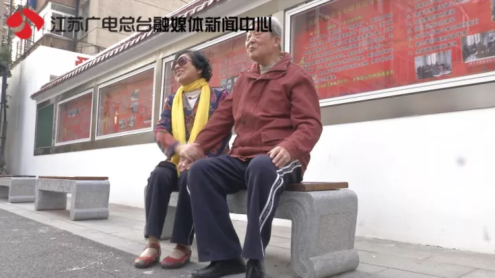 老太秀恩愛(ài)！網(wǎng)友被一封跨越60年的情書甜哭了