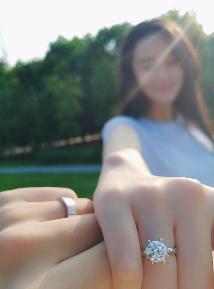 張馨予的婚紗成了淘寶爆款，知道價(jià)格后讓人大跌眼鏡！