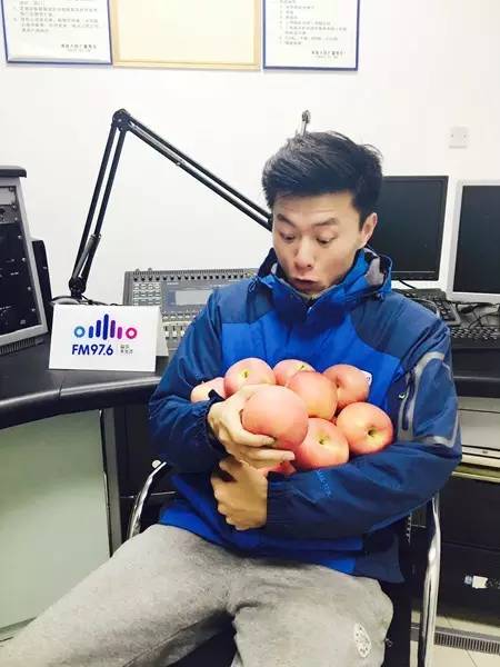 乖乖類！你們真的想用蘋果收買我