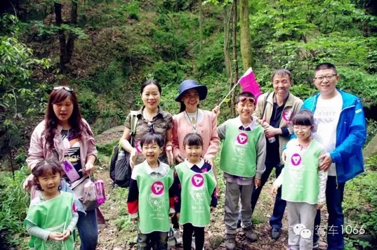 這表情是喜還是樂(lè)？