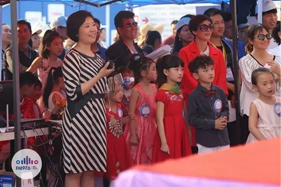 等等，這畫風(fēng)轉(zhuǎn)變太快我不明白了，看見啥了突然這么高興？