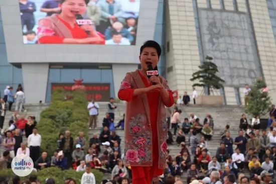 河南省越調(diào)劇團(tuán)團(tuán)長 著名越調(diào)表演藝術(shù)家 申小梅 河南省越調(diào)劇團(tuán)團(tuán)長 著名越調(diào)表演藝術(shù)家 申小梅