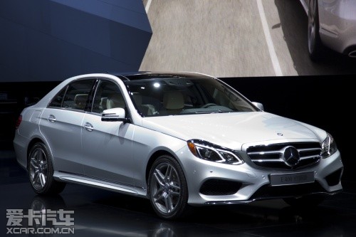 全新奔馳E搭2.0T發(fā)動機(jī)