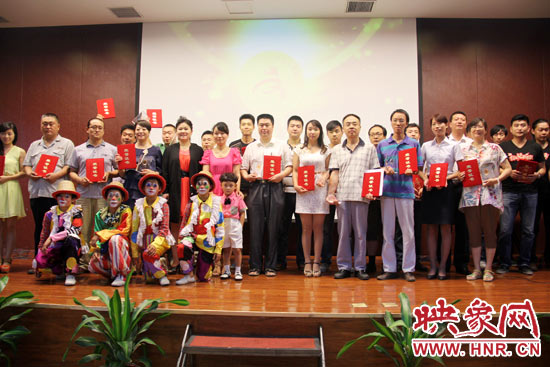 經(jīng)過網(wǎng)絡投票和專家評審，最終農(nóng)民兄弟樂隊的歌曲《中國夢》、動畫片《紅孩兒與大學院》以及《中原福塔兒童