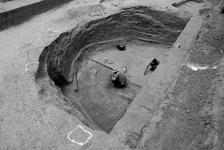 ?？h黎陽倉考古發(fā)掘現(xiàn)場。 張志嵩　攝