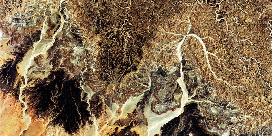 撒哈拉沙漠 炎熱缺水景象獨特