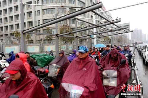 鄭州街頭遮陽(yáng)棚