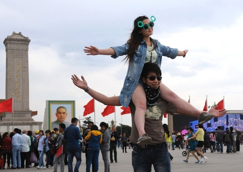 孫中山巨幅畫像亮相天安門廣場(chǎng)