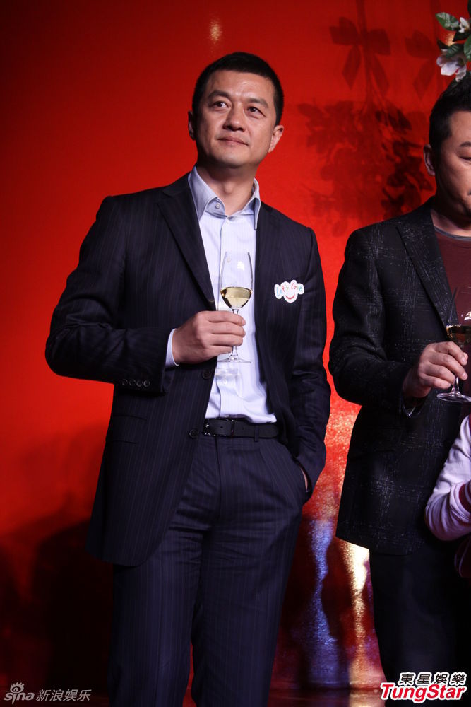 李亞鵬、郭濤父子相活動