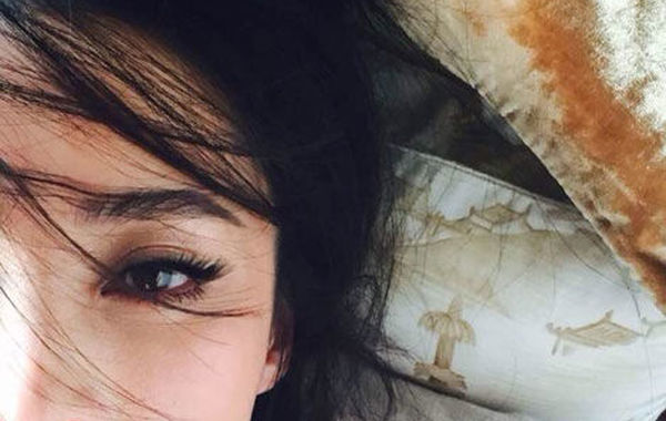 蔣勤勤吊帶美照。